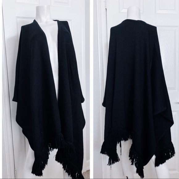 St. John Collection Santana Knit Shawl Poncho - Picture 3 of 8